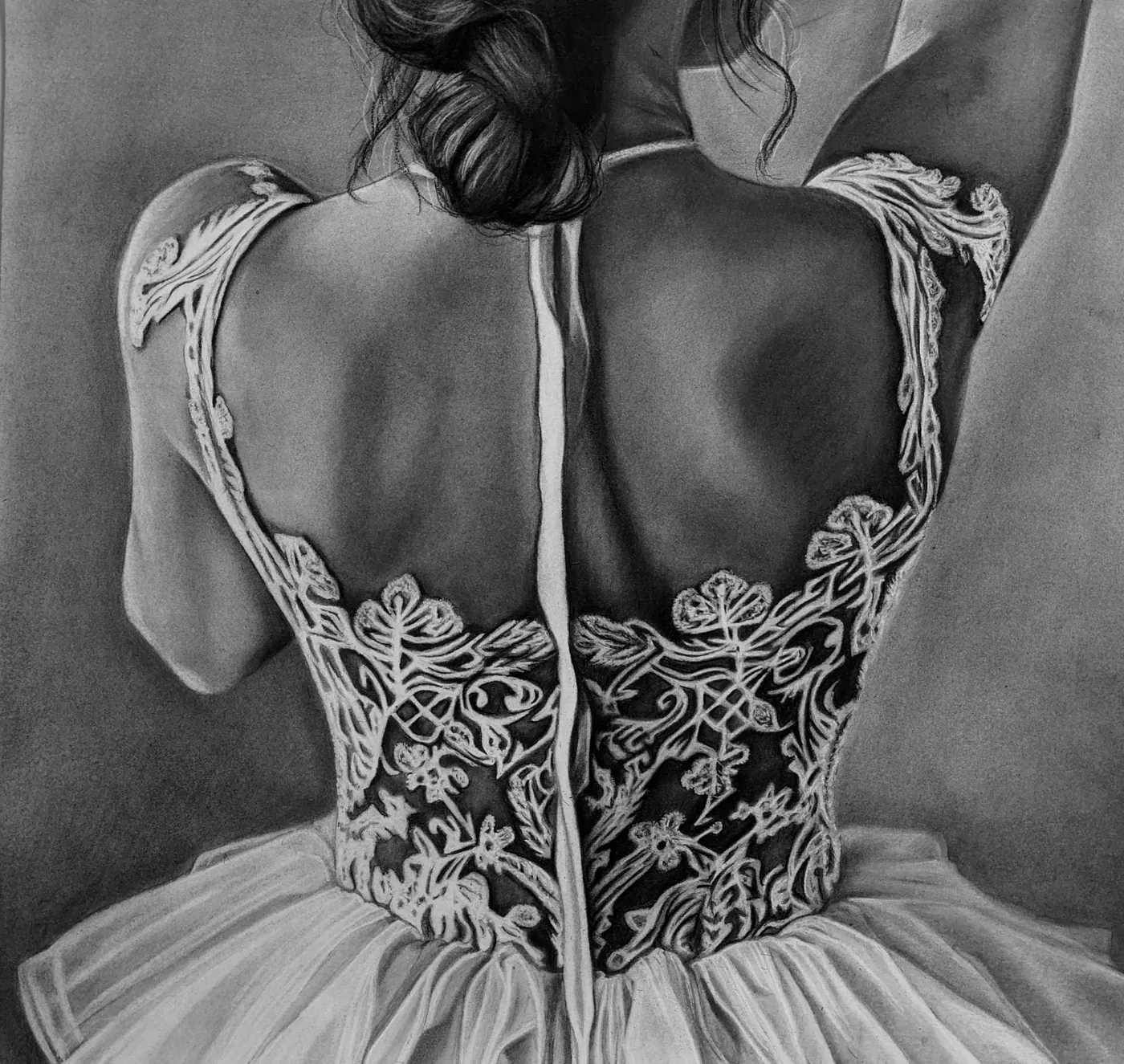 En Pointe — charcoal drawing, the architecture of a dancer's back